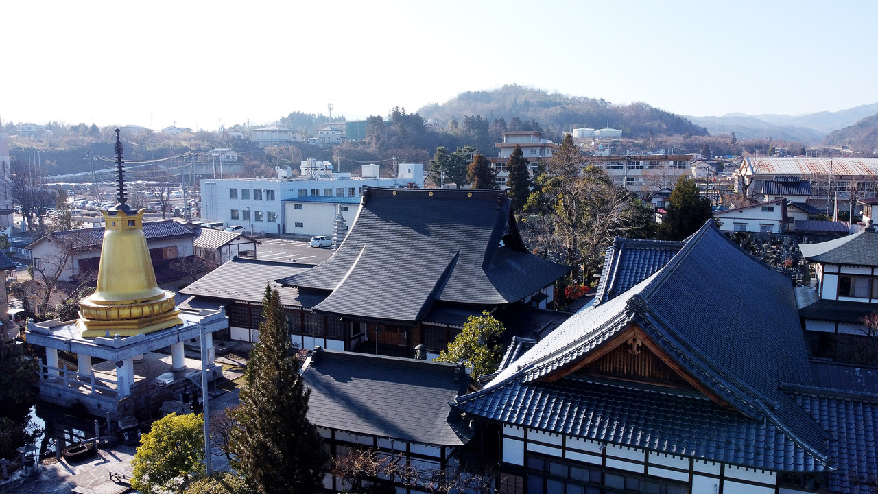 八幡寺をドローンにて撮影